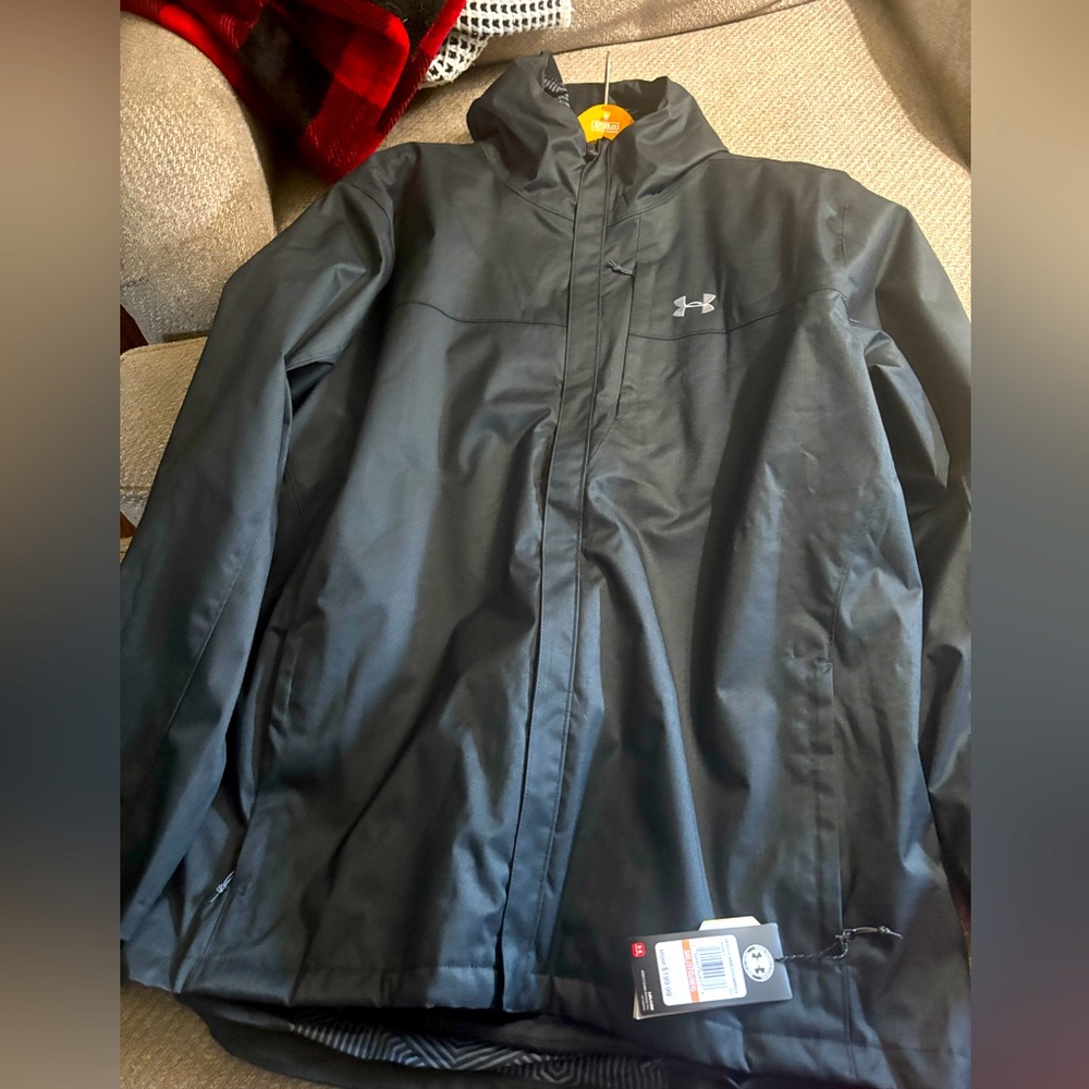 Under Armour men's windbreaker